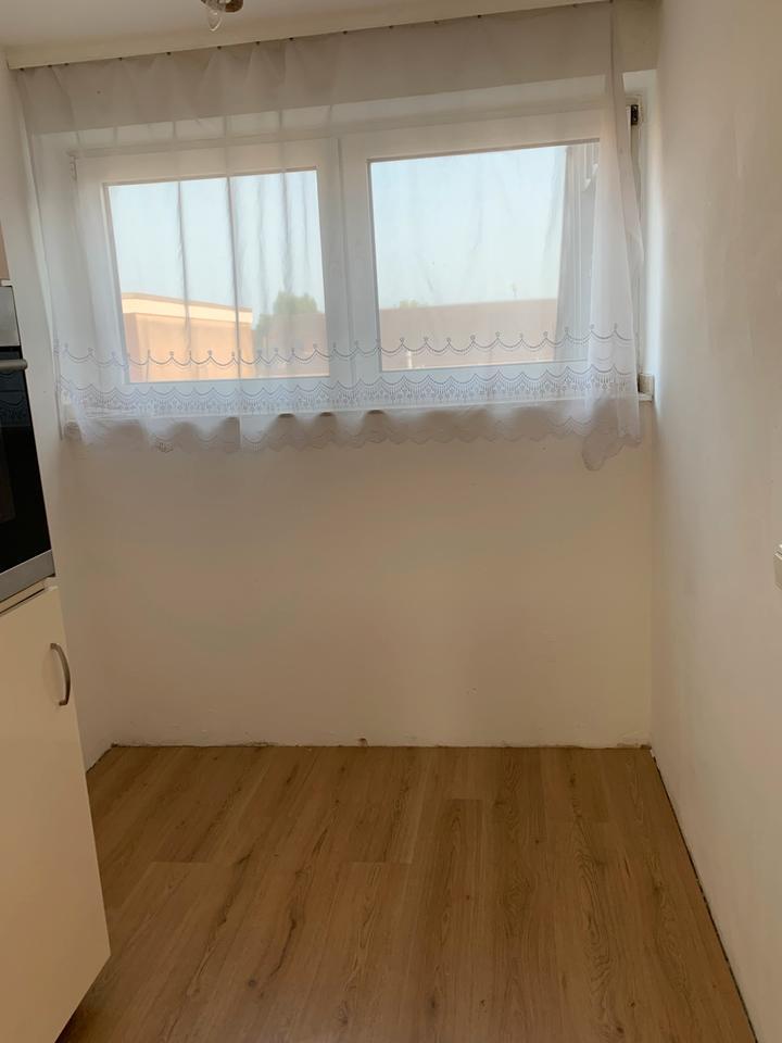 Sanierte zwei 2,5 Zimmer Wohnung mit Terrasse