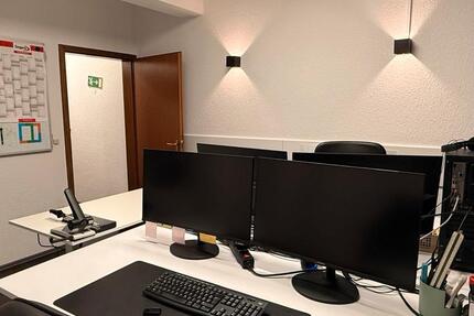 Büro auf zwei Etagen - kurzfristig verfügbar zimmer