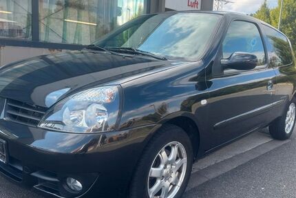 Renault Clio 43.000 km 2.990 &euro; recklinghausen 45665