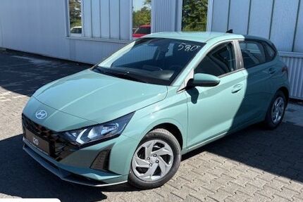 Hyundai i20 7.442 km 17.390 &euro; Hattingen 45525
