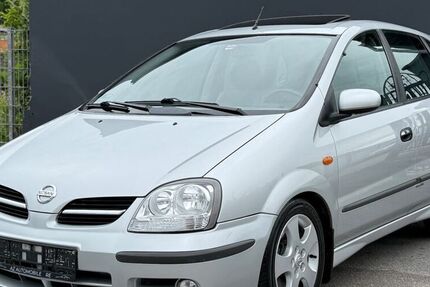 Nissan Almera Tino
