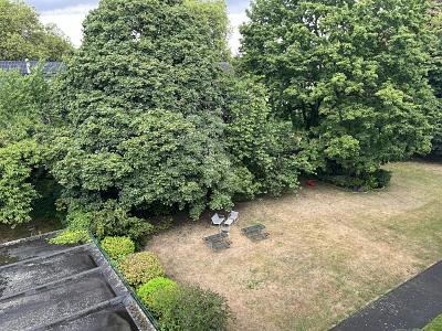 BLICK INS GRÜNE, 2 BALKONE & VIEL POTENZIAL - Dachgeschoßwohnung Recklinghausen | Angebot:27665241