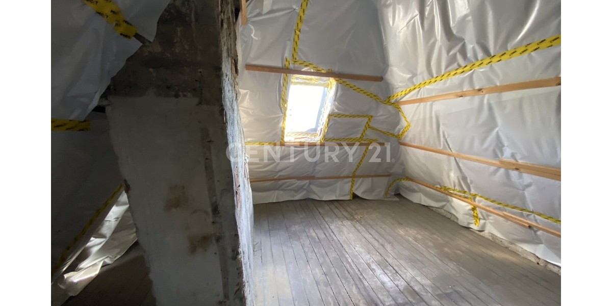 Sieben auf einen Streich! Solide Kapitalanlage - MFH mit 7 Einheiten - Voll vermietet! 14 zimmer