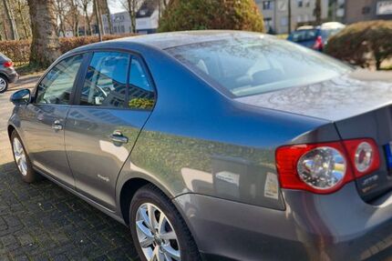 VW Jetta 127.600 km 4.485 &euro; Recklinghausen 45657
