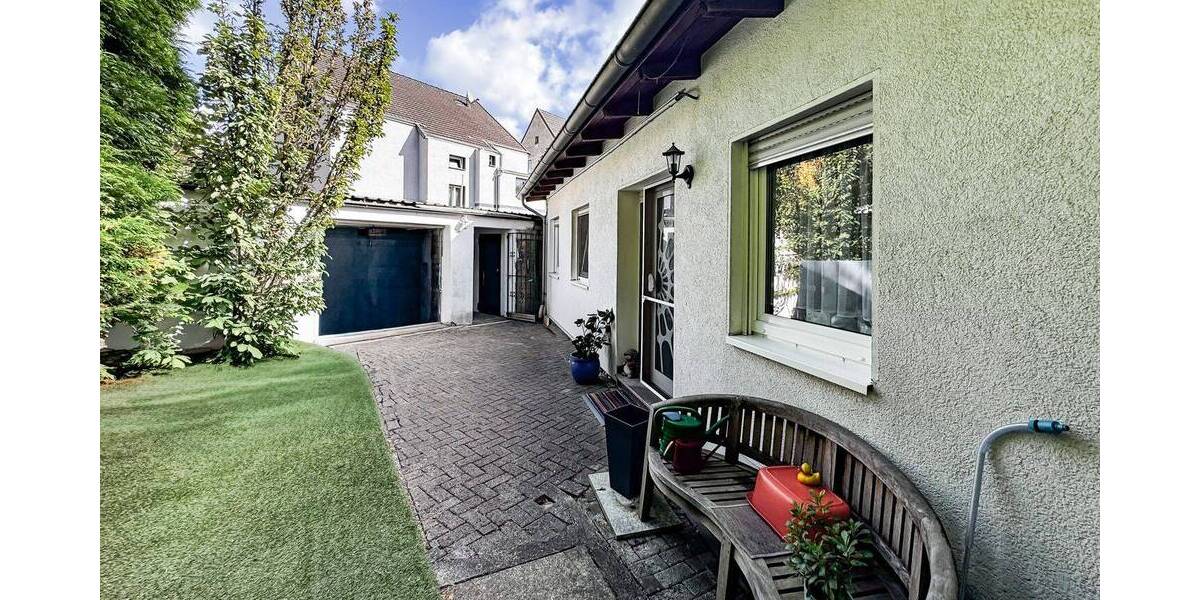 Einfamilienhaus + Mehrfamilienhaus - 7 Einheiten - 5 Garagen - freistehend 1 zimmer