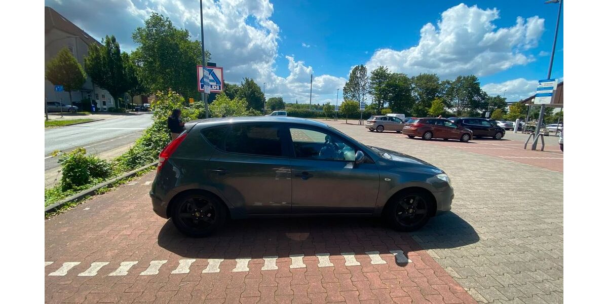 Hyundai i30 206.500 km 1.950 &euro; Gelsenkirchen 45886