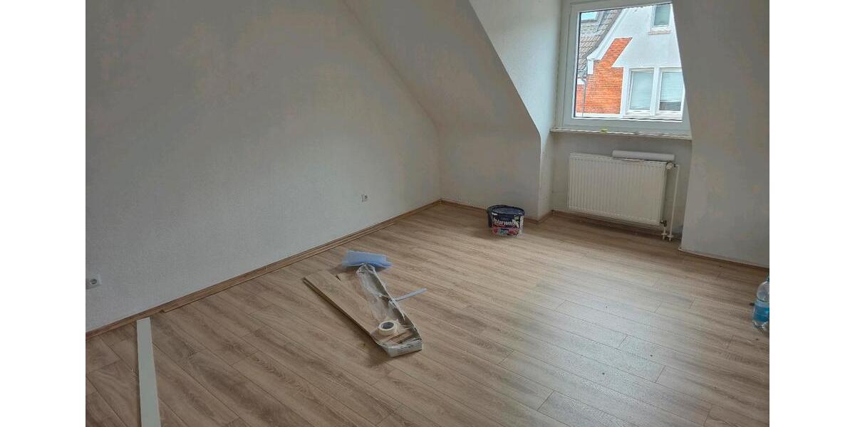 Dachgeschoßwohnung Essen Stadtbezirk VIII - 2.5 Zimmer, 57 m&sup2;, 760&euro; | Angebot:26347692
