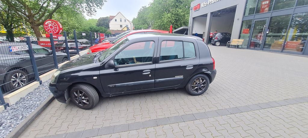 Renault Clio 133.250 km 1.499 &euro; Bochum 44894
