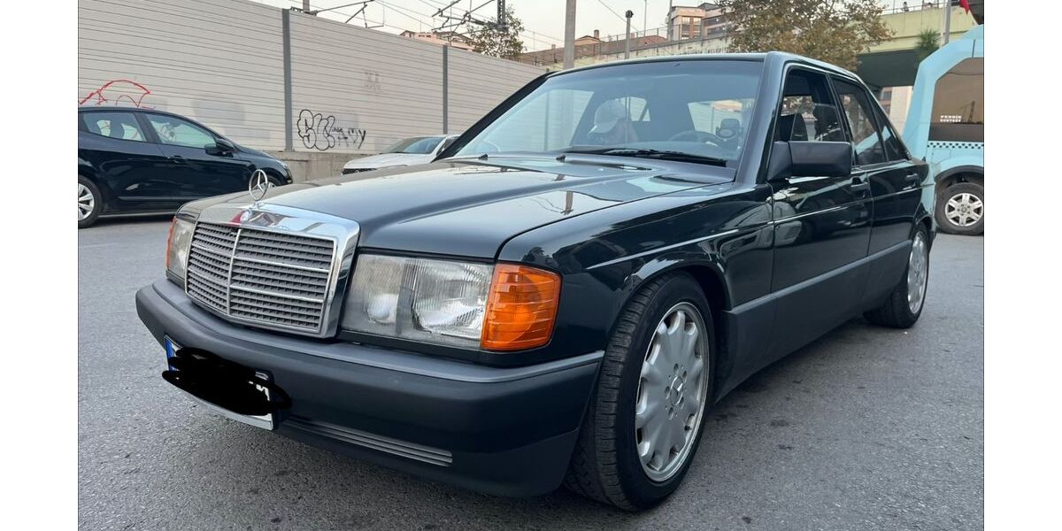 Mercedes-Benz 190 158.000 km 6.990 &euro; Duisburg 47055
