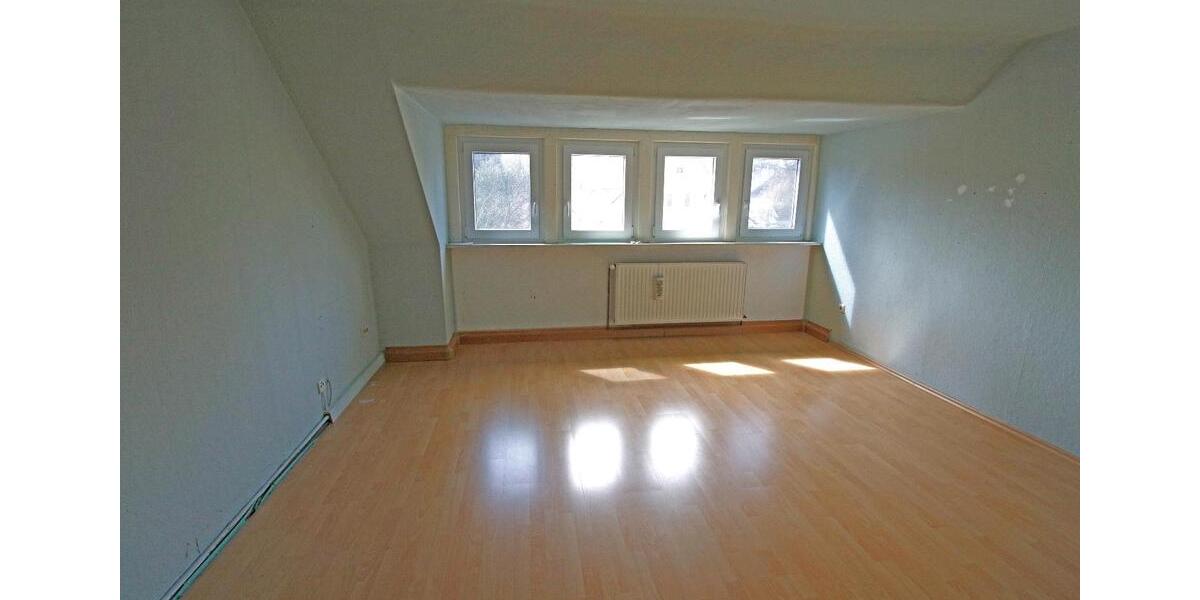 Dachgeschoßwohnung Essen Frillendorf - 3 Zimmer, 70 m&sup2;, 500&euro; | Angebot:26341751