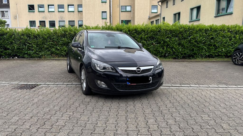 Opel Astra 188.000 km 2.699 &euro; Herne 44625