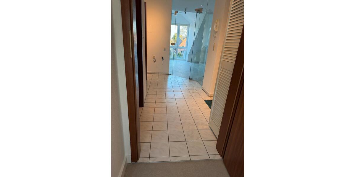 Dachgeschoßwohnung Moers Rheinkamp - 2 Zimmer, 55 m&sup2;, 650&euro; | Angebot:26272244