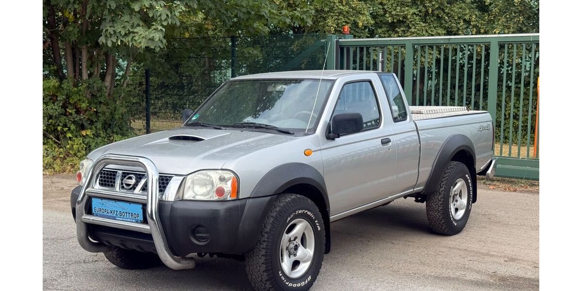 Nissan Navara 162.000 km 9.000 &euro; Bottrop 46238
