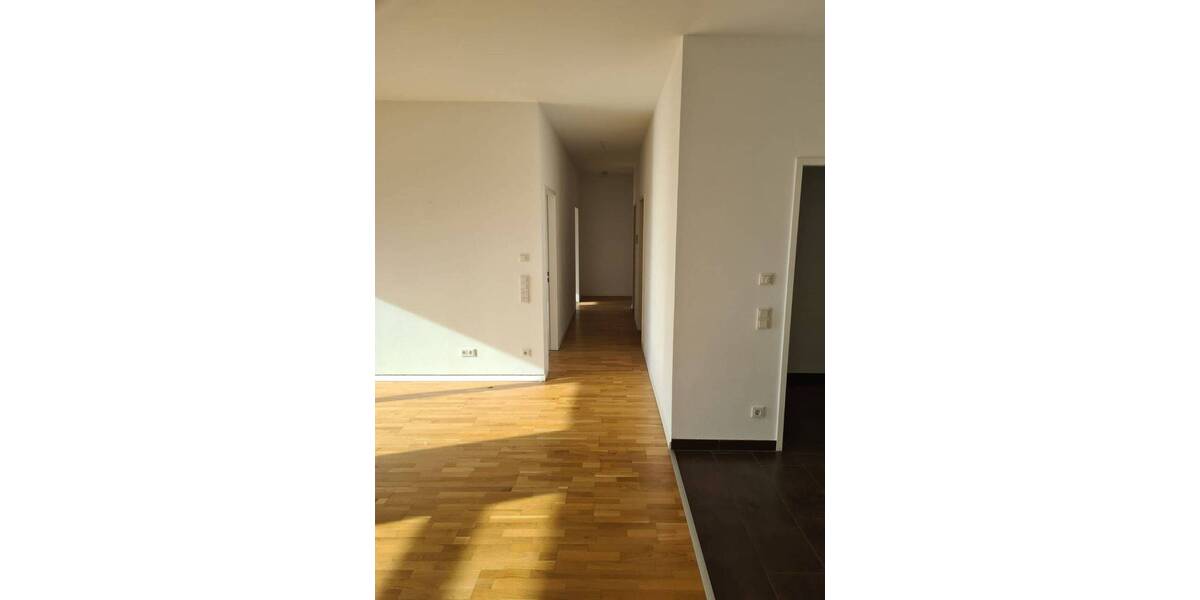 Zimmer Moers Moers-Mitte - 3 Zimmer, 94 m&sup2;, 999&euro; | Angebot:25985473