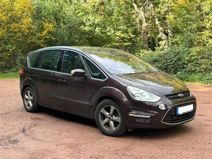 Ford S-Max 168.000 km 8.200 € Duisburg 47053