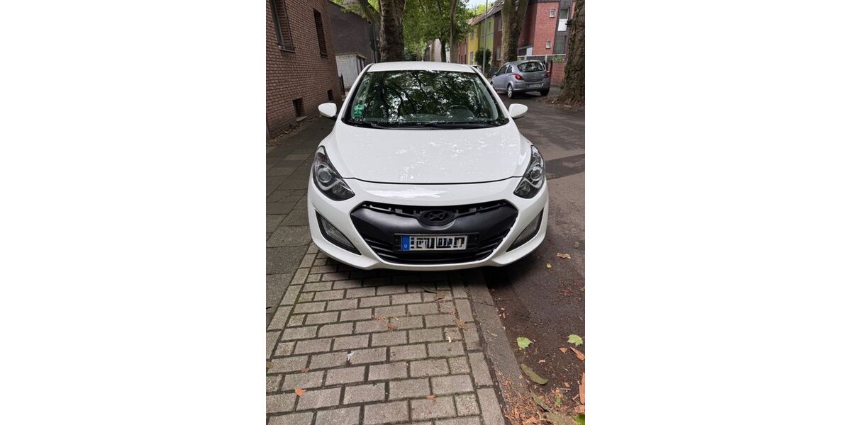 Hyundai i30 192.000 km 4.800 &euro; Duisburg 47166