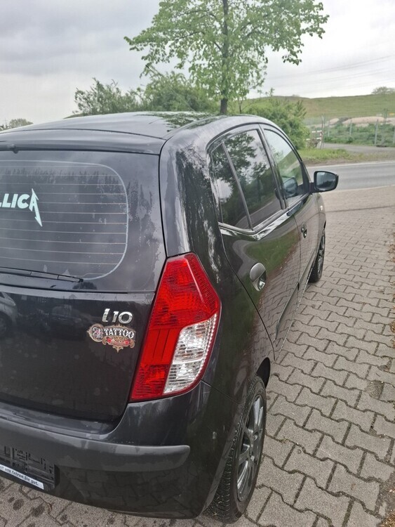 i10