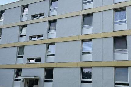 Wohnung zum Mieten in Moers 500 € 70.14 m²