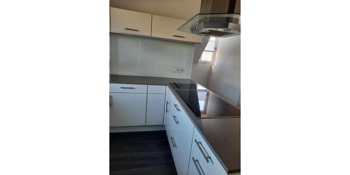 Dachgeschoßwohnung Essen Stadtbezirk II - 5 Zimmer, 124 m&sup2;, 1.470&euro; | Angebot:27621026