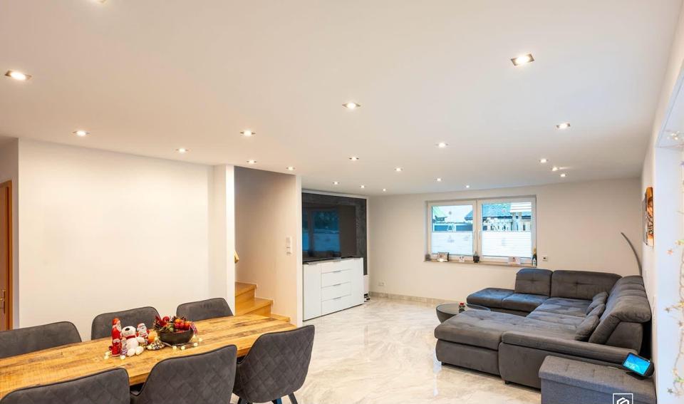 Reihenhaus Duisburg Hamborn - 3.5 Zimmer, 128 m&sup2;, 435.000&euro; | Angebot:27618009