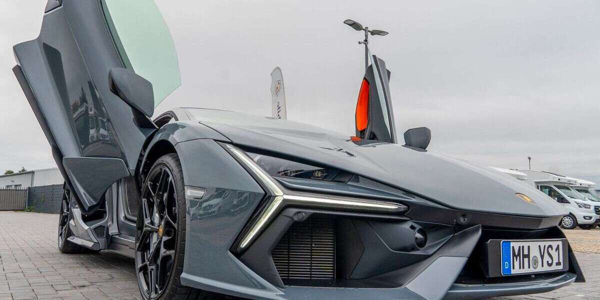 Lamborghini Revuelto 1.900 km 599.900 € Mülheim an der Ruhr 45481