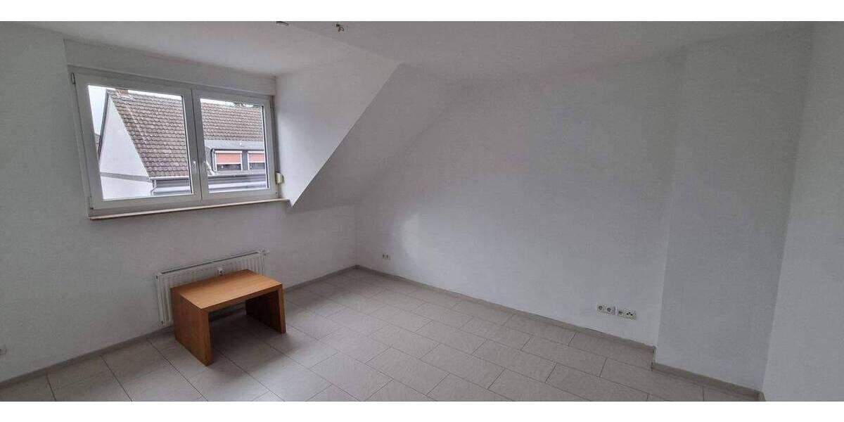Etagenwohnung Oberhausen Sterkrade-Mitte - 3 Zimmer, 90 m&sup2;, 680&euro; | Angebot:26920815