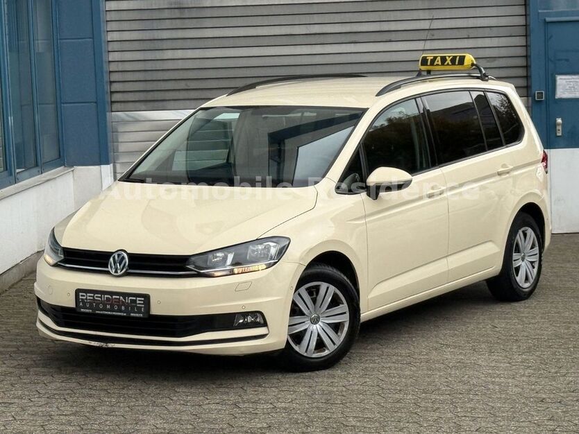 VW Touran 266.000 km 10.698 € Ratingen 40880