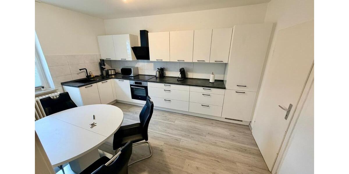 Erdgeschoßwohnung Gelsenkirchen Gelsenkirchen-Mitte - 2 Zimmer, 68 m&sup2;, 999&euro; | Angebot:25442043