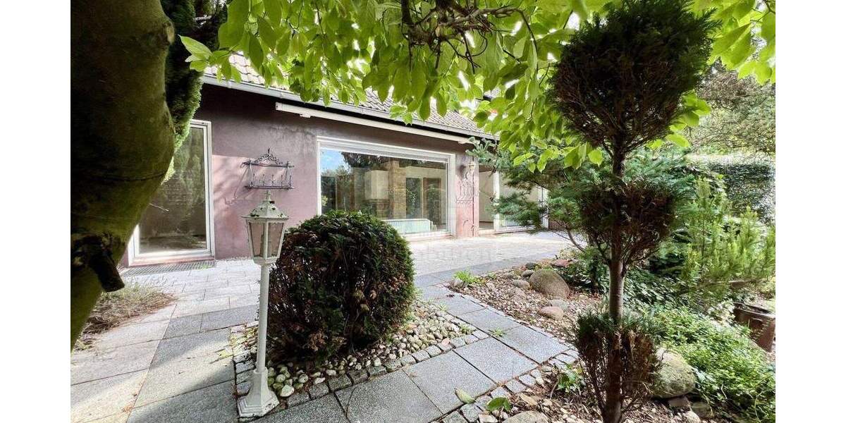 BURGALTENDORF: GROSSZUEGIGE ETW MIT 5 ZIMMERN, GARAGE, GARTEN UND UNTERGESCHOSS 5 zimmer