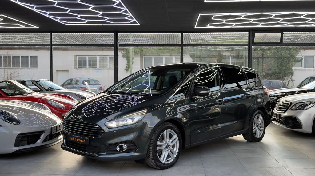 Ford S-Max 83.792 km 21.850 &euro; Essen 45141