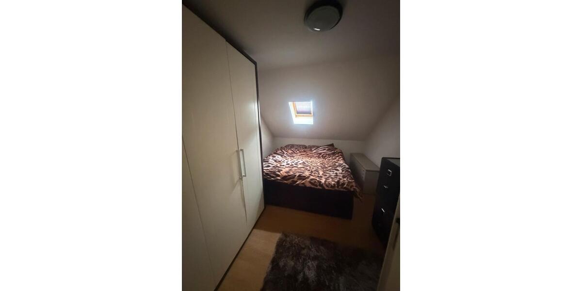 Dachgeschoßwohnung Bochum Günnigfeld - 1 Zimmer, 52 m&sup2;, 500&euro; | Angebot:26296371