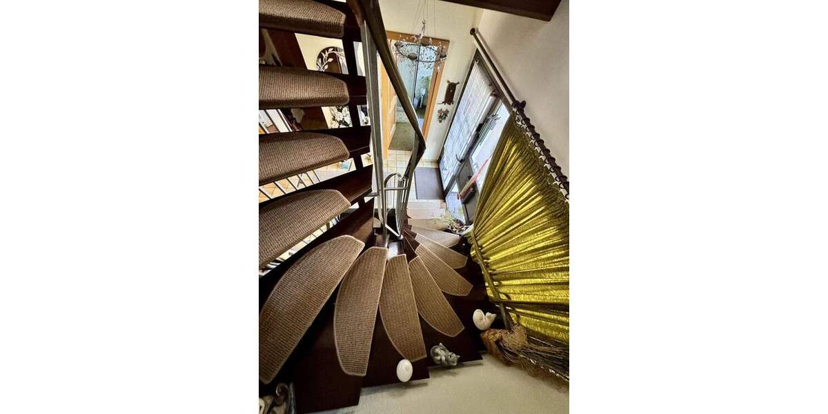 Charmantes Einfamilienhaus mit Einliegerwohnung 6 zimmer