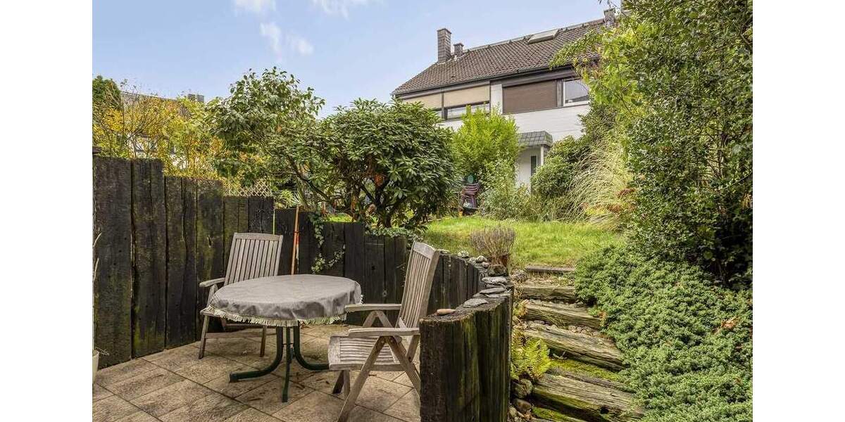 Charmantes Reihenhaus mit sonnigem Garten und einer Garage in Ratingen-Mitte 4 zimmer