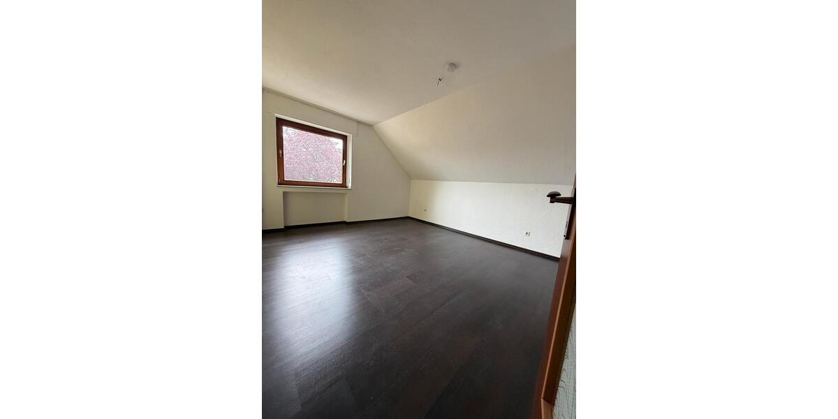 Etagenwohnung Neukirchen-Vluyn Vluyn - 3 Zimmer, 112 m&sup2;, 1.400&euro; | Angebot:26262968