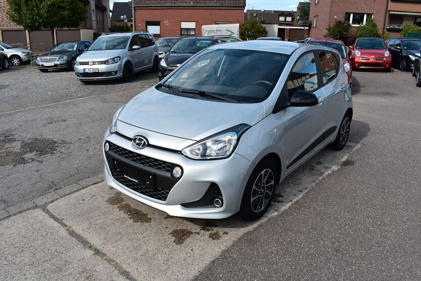 Hyundai i10 33.700 km 10.680 € Oberhausen 46145