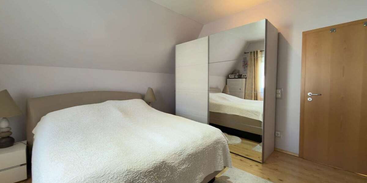 Rheinendhaus - Sanierte Perle mit Sauna, Klima und großem Garten - Reihenendhaus Duisburg Hamborn | Angebot:27360439
