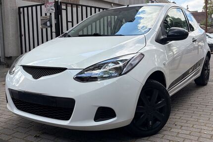 Mazda 2 171.000 km 2.990 &euro; Duisburg 47166