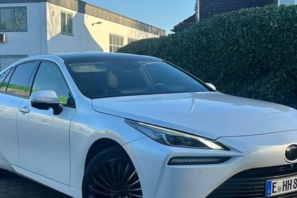 Toyota Mirai 47.000 km 17.900 &euro; Essen 45356