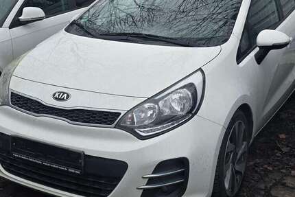 Kia Rio 96.548 km 4.490 &euro; Essen 45329
