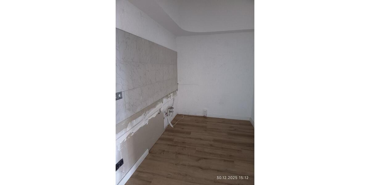 Ladenlokal O.-E zentrale Lage mit Gartennutzung zimmer