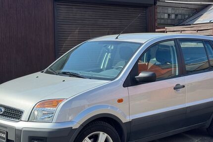 Ford Fusion 106.000 km 3.450 &euro; Duisburg 47179