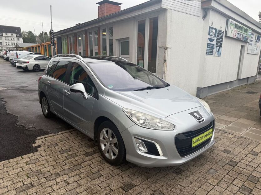 Peugeot 308 137.000 km 3.990 € Essen 45143