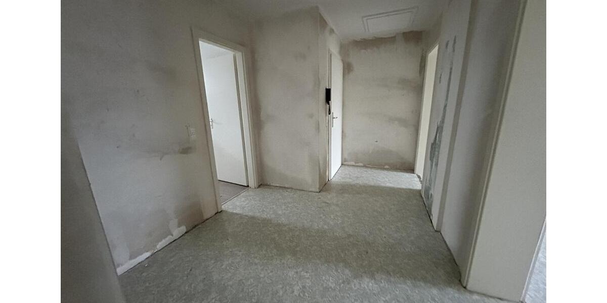 Dachgeschoßwohnung Duisburg Hamborn - 3.5 Zimmer, 69 m&sup2;, 459&euro; | Angebot:26433788