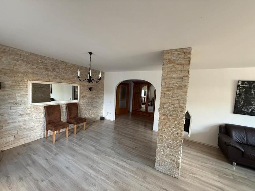 Freistehendes Einfamilienhaus mit Einliegerwohnung zimmer