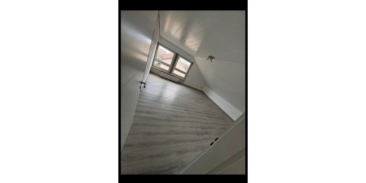 Dachgeschoßwohnung Moers Rheinkamp - 2 Zimmer, 60 m&sup2;, 480&euro; | Angebot:26321235