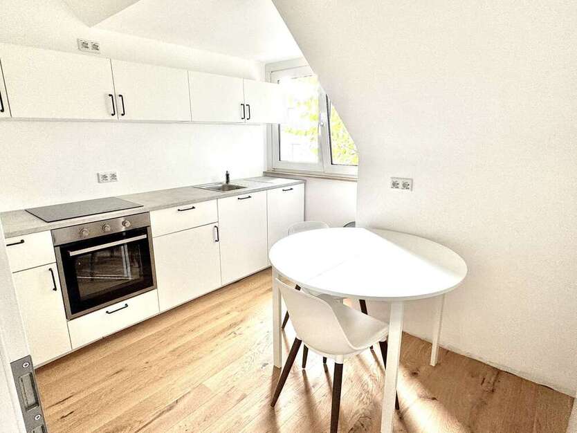 Wohnung zum Kaufen in Düsseldorf 359.000 € 72.31 m²