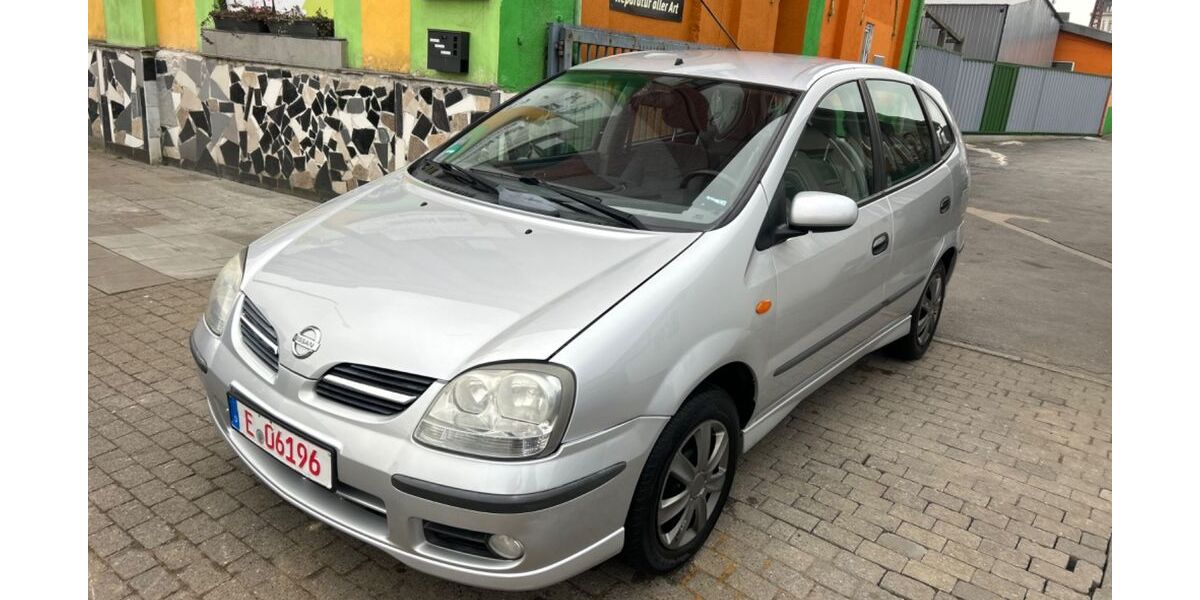Nissan Almera 110.000 km 2.490 € Essen 45143