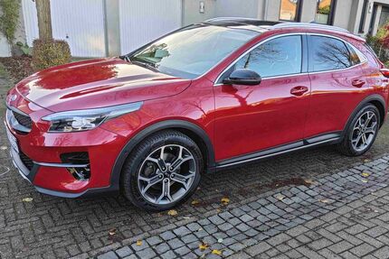 Kia XCeed 91.000 km 17.800 € Bochum 44801