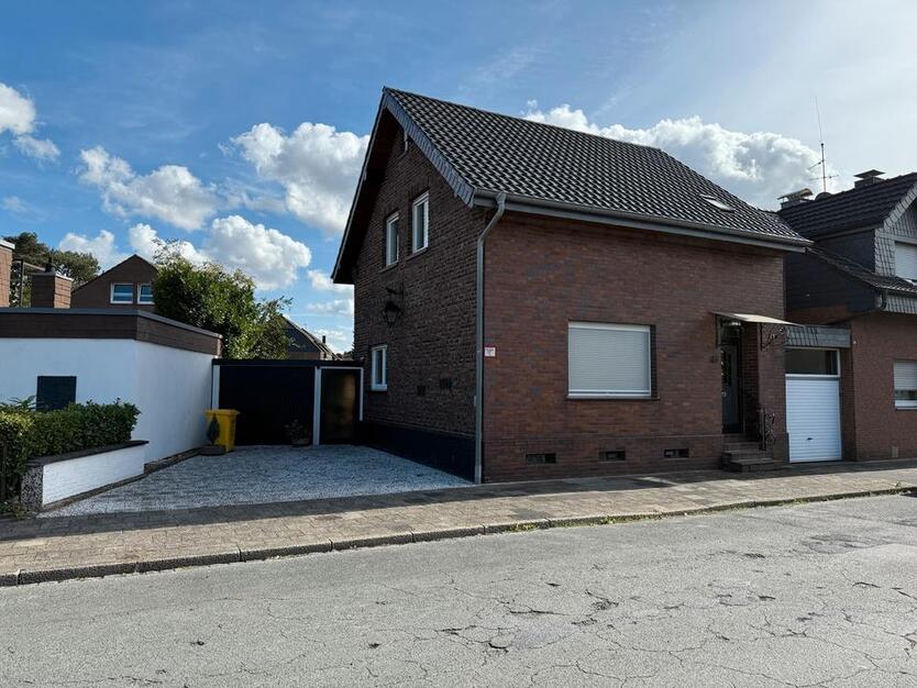 Freistehendes Einfamilienhaus mit Einliegerwohnung zimmer