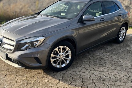 Mercedes-Benz GLA-Klasse 139.000 km 14.999 € Krefeld 47798